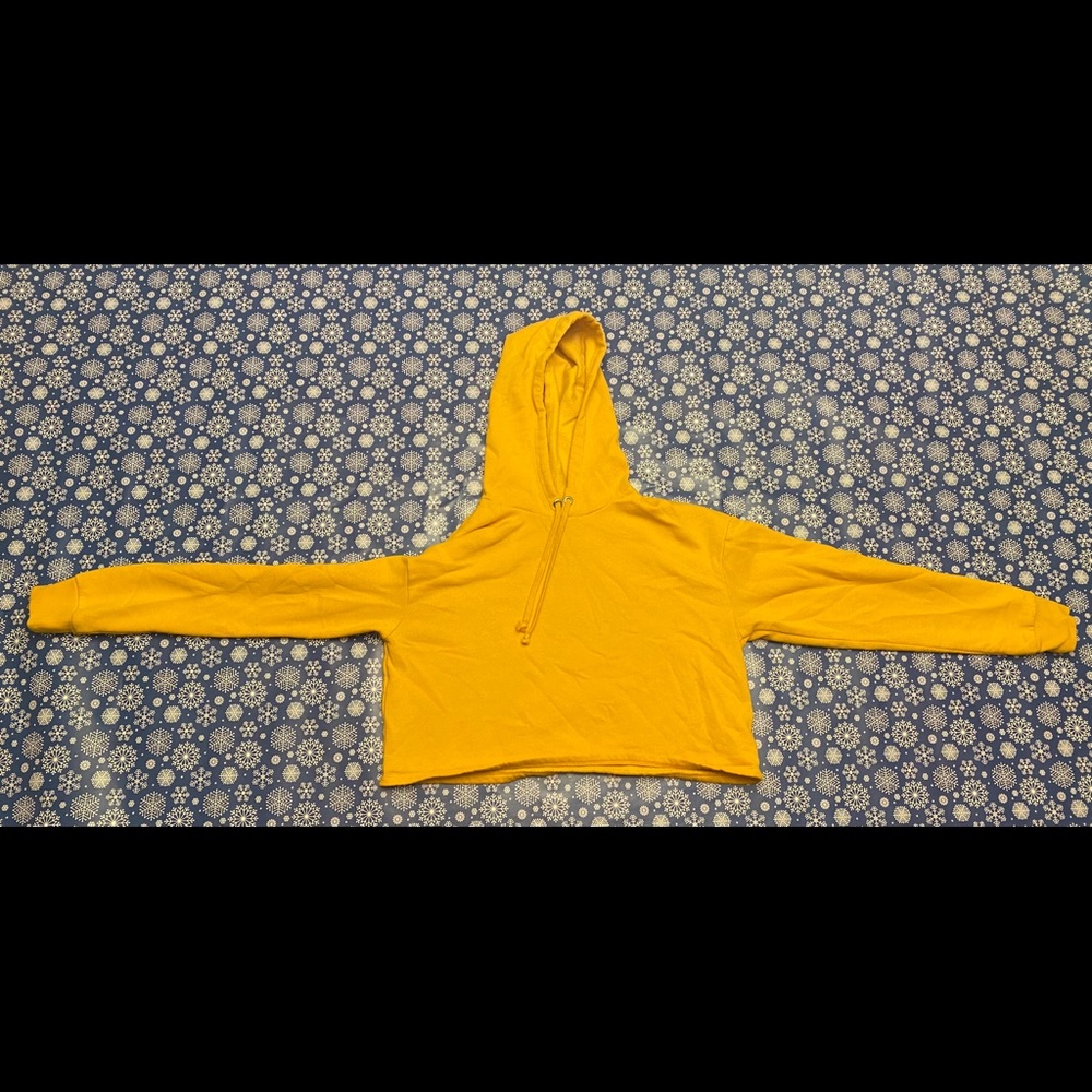 Golden yellow cropped sweatshirt